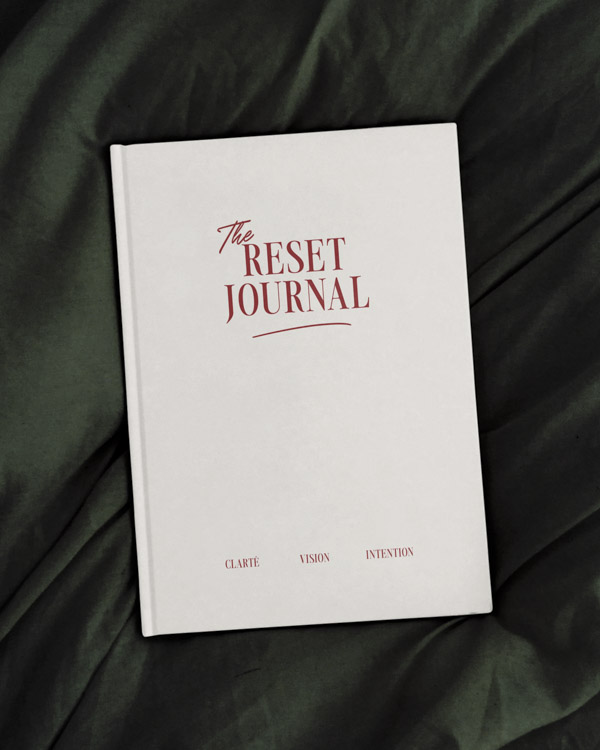 Vue de la couverture du journal de clarté the Reset Journal, des éditions Creative Spark par Manifa Kind.